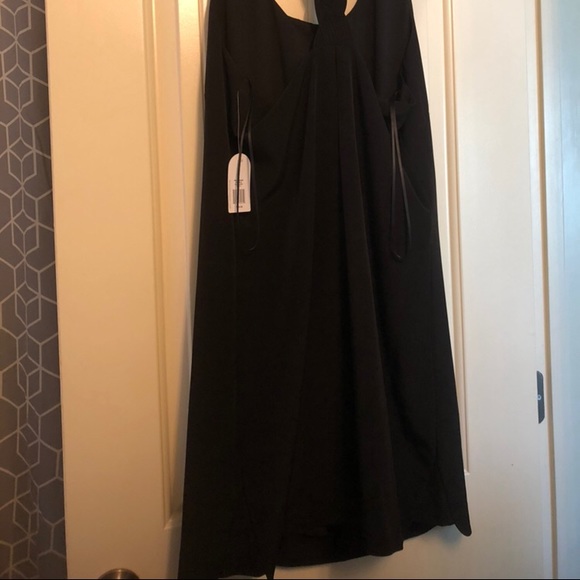 Jessica Simpson Black Twist Back Shift Dress - Picture 3 of 5